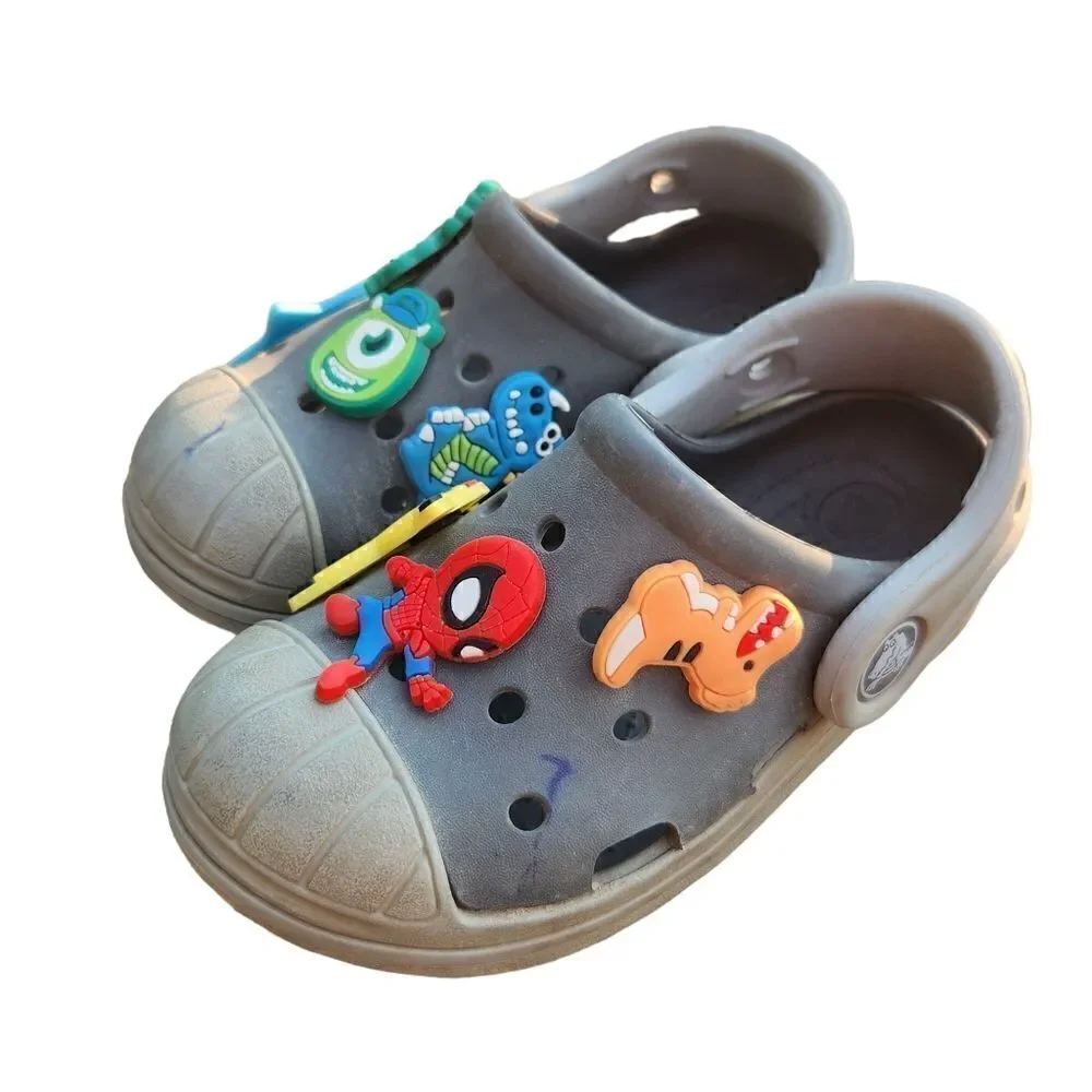 Crocs Shoes Childs Size 6 Gray with Jibbitz Gray Two Tone
